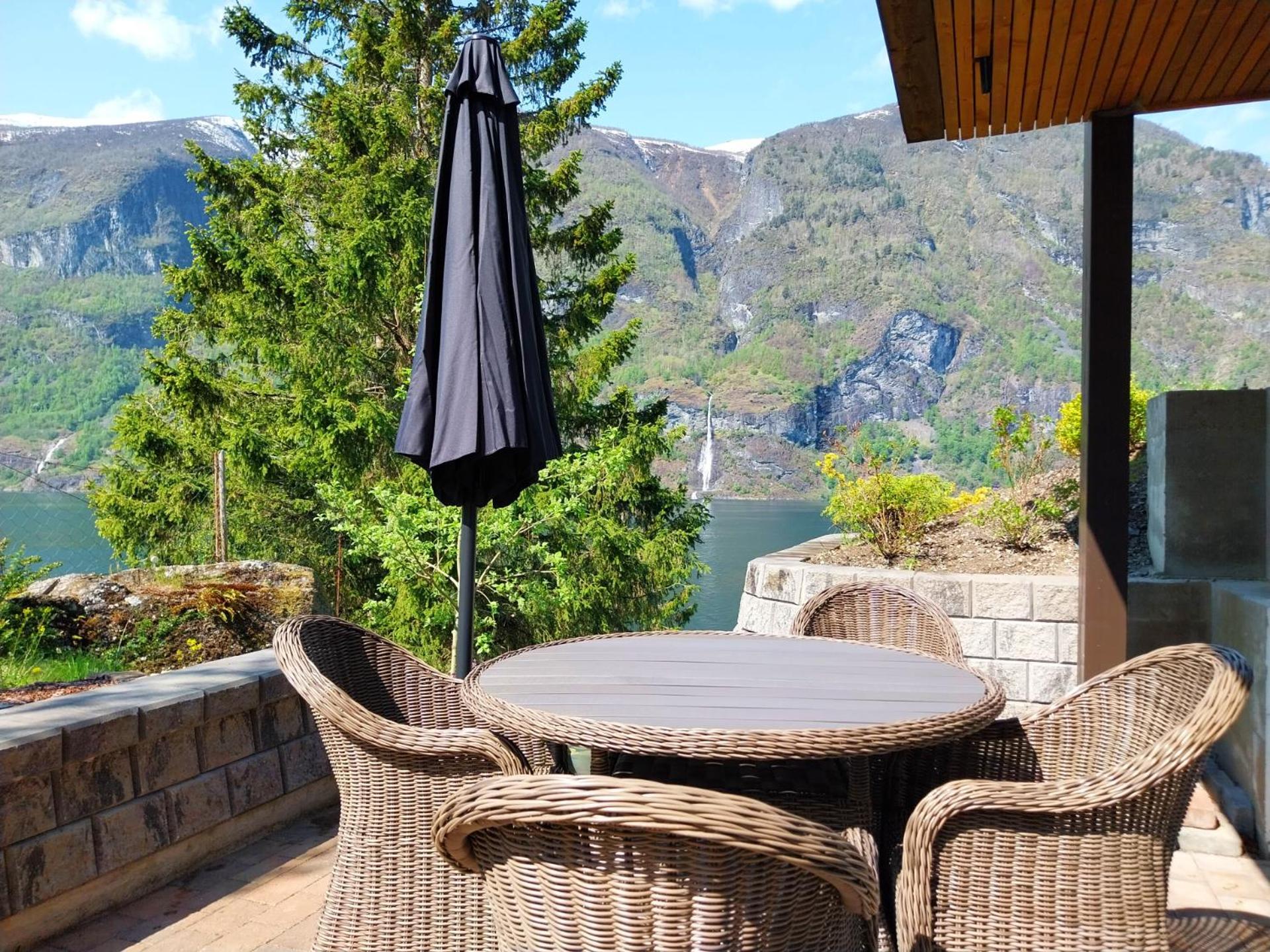 Otnes Fjordside Aurland